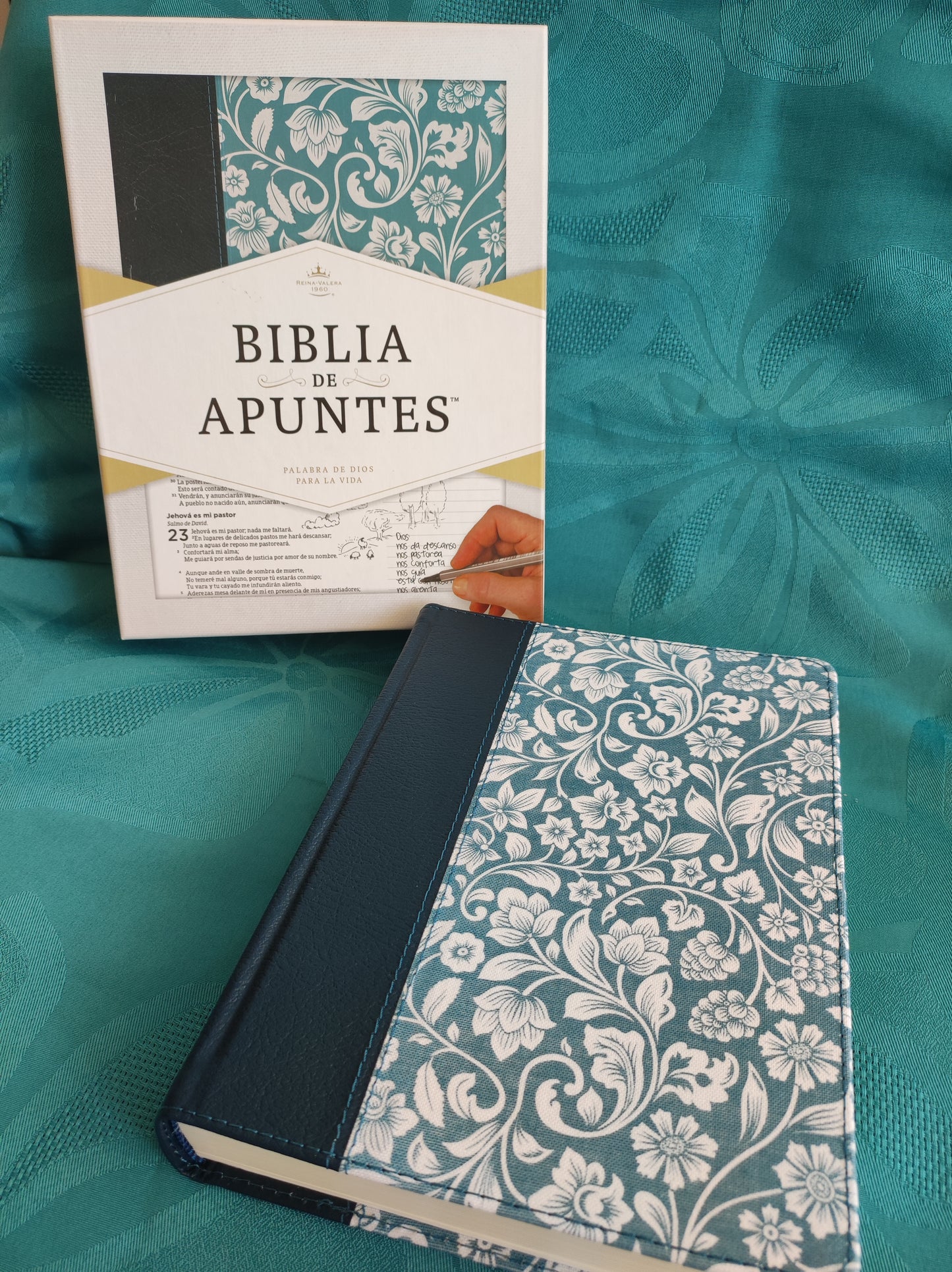 Biblia de Apuntes Azul Flores RVR 1960