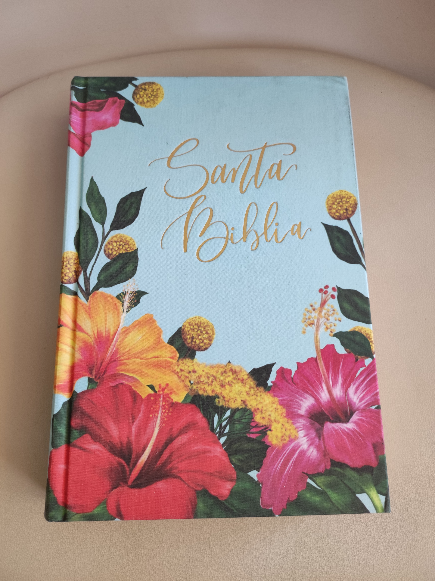 Biblia Artistica Tapa Dura Tela Floral Diseño Letra Roja RVR1960